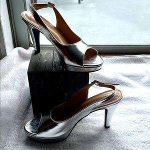 Chic Silver Peep-Toe Slingback Heels NEW